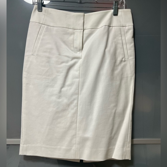 White/cream cassis pencil skirt size 2 - Picture 2 of 5